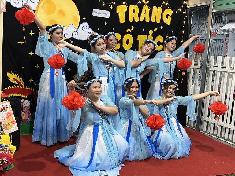 Chị Hằng ở Angel Kids Quận 11