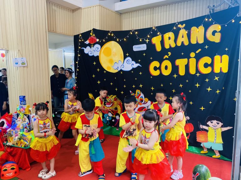 Buổi biểu diễn văn nghệ của các bé
